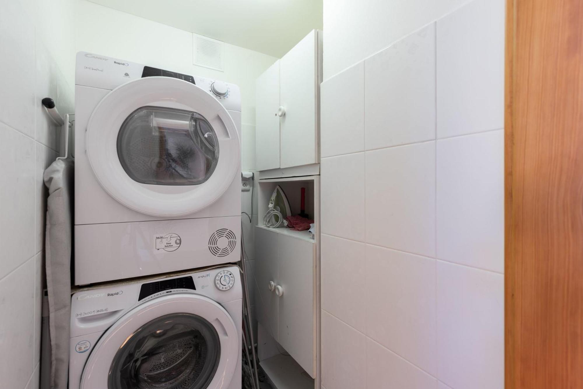 Appartement Stylish 2-level Near The National Theatre *